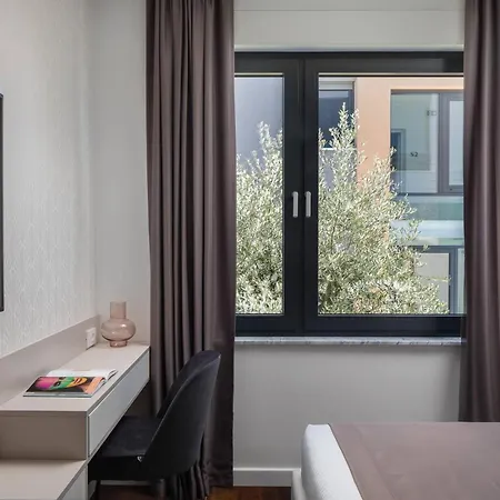 Hadrie Luxury And Rova C Villa Vantacici