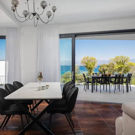 Hadrie Luxury And Rova C Villa Vantacici