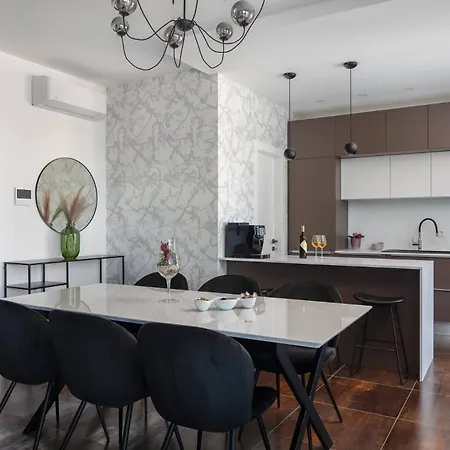 Hadrie Luxury And Rova C Villa *
