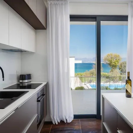 Hadrie Luxury And Rova C Villa *