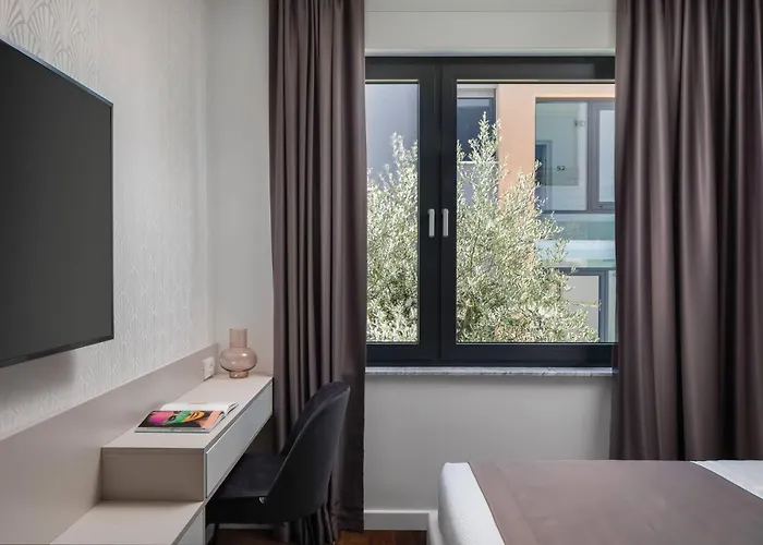 Hadrie Luxury And Rova C Villa Vantacici